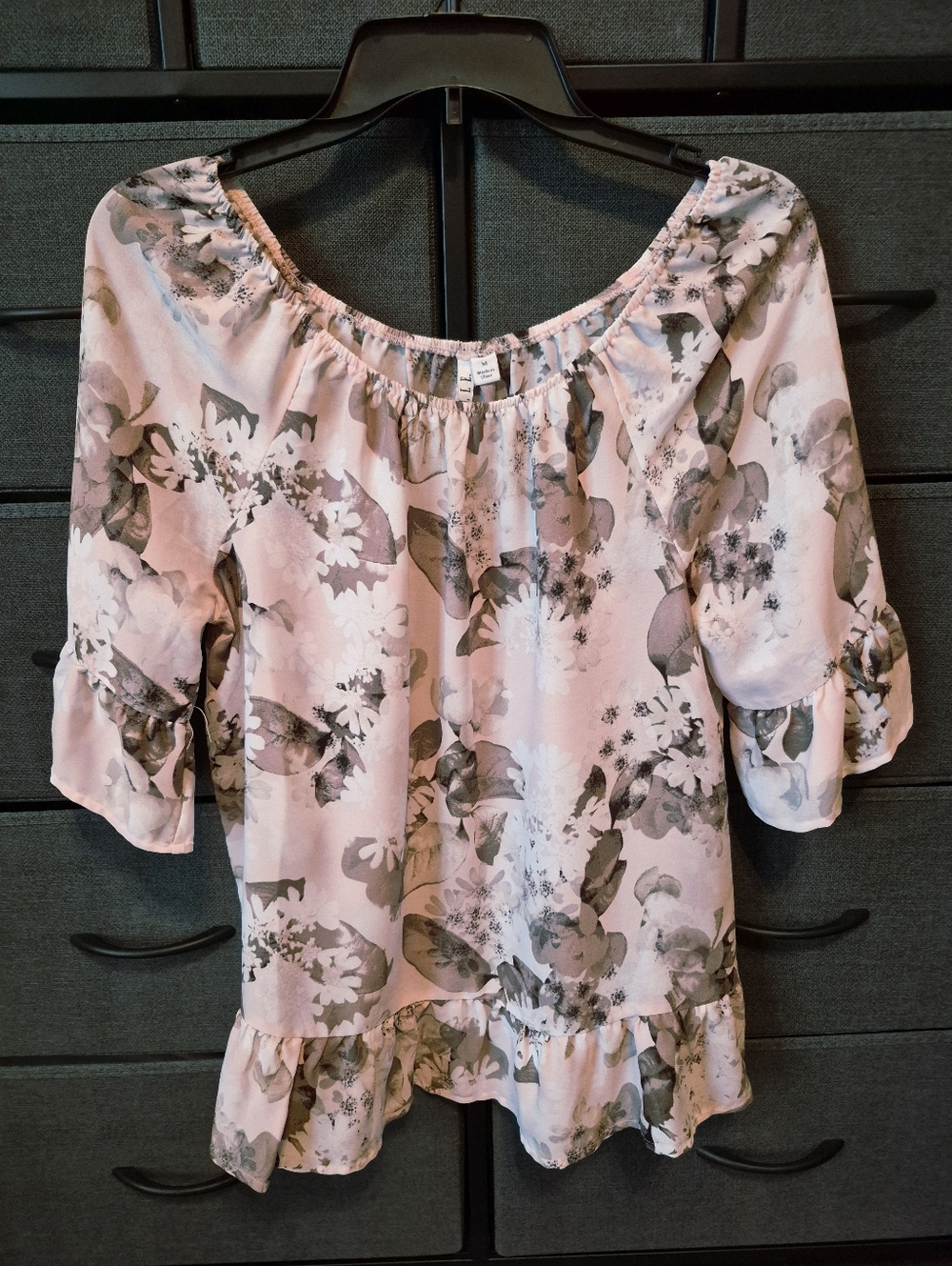 Elle Women’s Pink Floral Ruffle Sleeve Blouse Size M